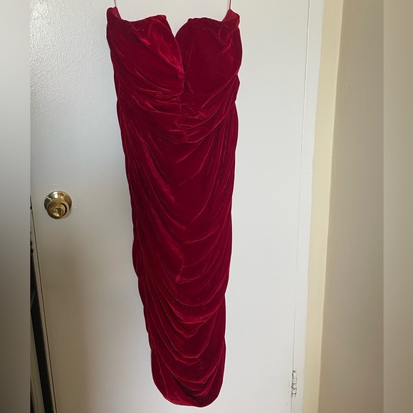 FashionNova Red Ruched Dress With Pointed Cupps - Picture 4 of 7